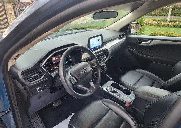 Ford Kuga cena 82499 przebieg: 32000, rok produkcji 2021 z Tarnów małe 781